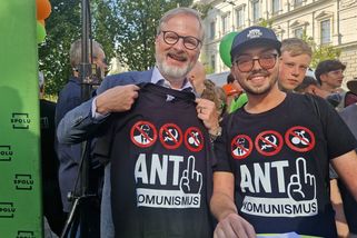 Bez vás byste měli větší šanci, vyslechl si Fiala od příznivce - Novinky